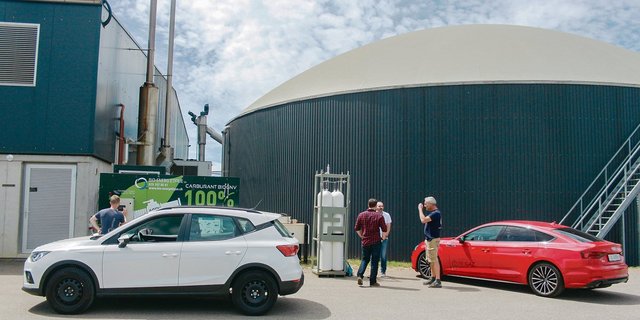 In der Schweiz gibt es 110 landwirtschaftliche Biogasanlagen. Hier sieht man eine Pilottankstelle im Kanton Jura. (Bilder Ökostrom Schweiz)