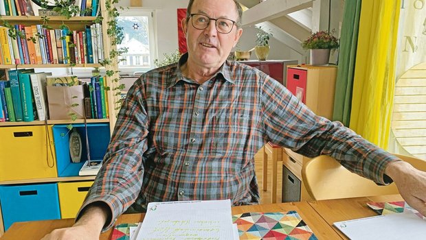 Franz Helfenstein in der kleinen Dachwohnung in der Stadt Luzern. Es brauchte etwas Umgewöhnung, mit so viel weniger Platz als vorher im grossen Bauernhaus zurechtzukommen. (Bilder Josef Scherer)