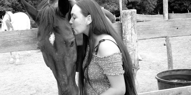 Marta und Aramis, zwei Seelen, die ineinander Trost gefunden haben.