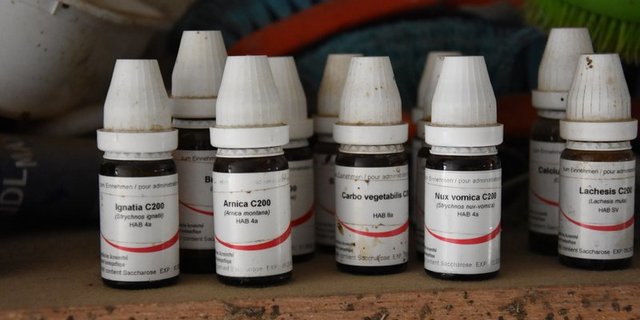 Die Leistungen von Kometian umfassen auch Unterstützung beim Beobachten der Tiere und der Beurteilung von Krankheiten. Je nach Verdacht kann ein Landwirt die erste Behandlung sofort und selbst durchführen. (Bild BauZ) 