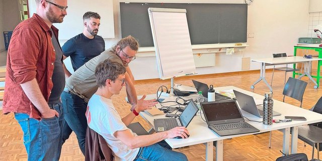 Hacker tüftelten an der Liebegg über neue Ideen und Programme für die Landwirtschaft. 