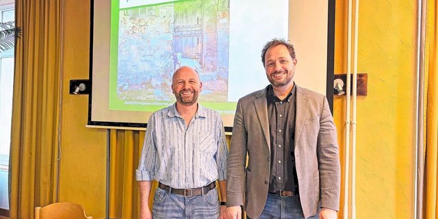 Elmar Zbinden (l.), Vizepräsident des Freiburgischen Alpwirtschaftlichen Vereins (FAV), und Frédéric Ménétrey, Sekretär des FAV, am jährlichen Winterkurs.