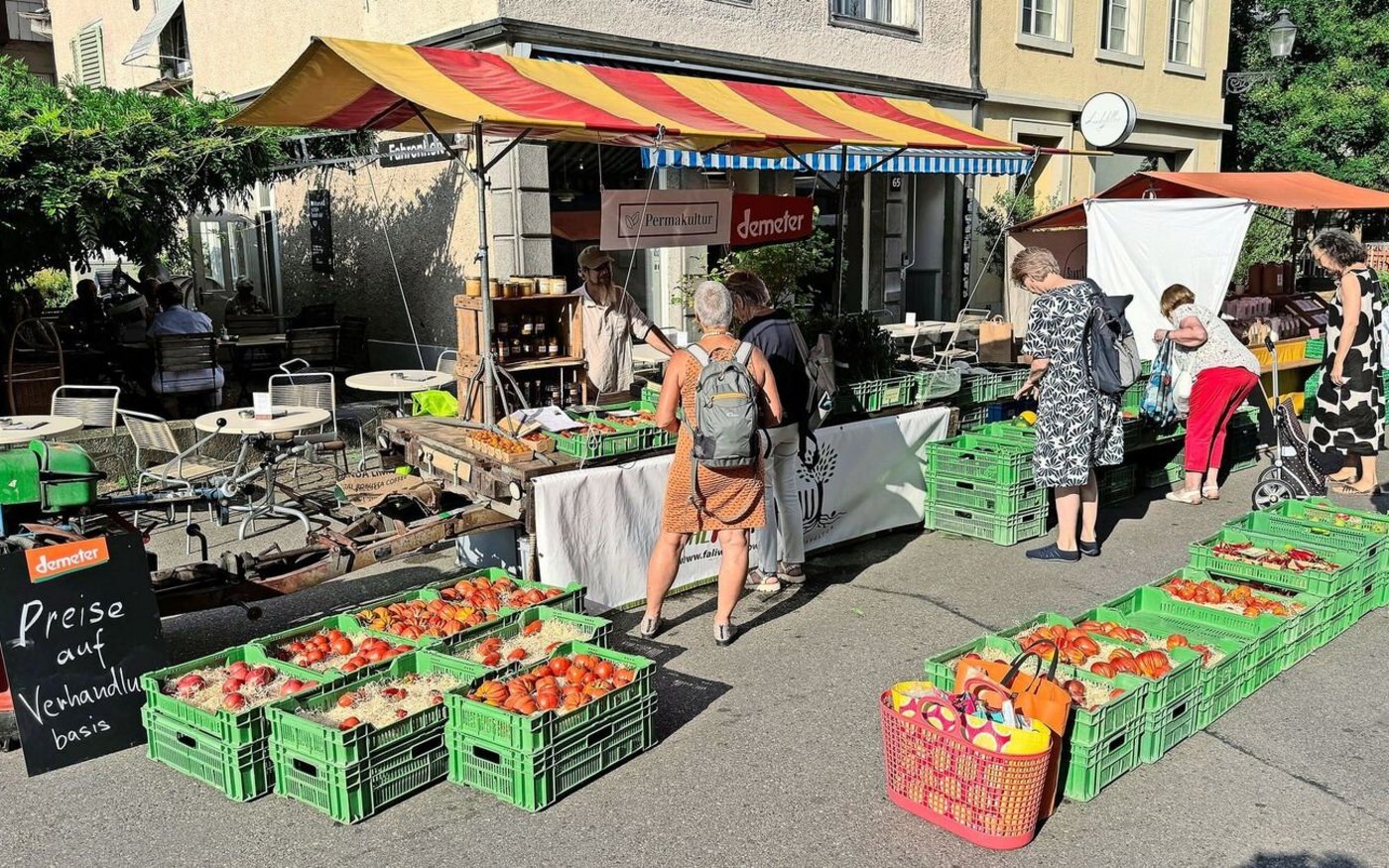 Das Gemüse verkauft Reto Meier auf dem Wochenmarkt in Winterthur und samstags auf dem Markt in Wülflingen.
