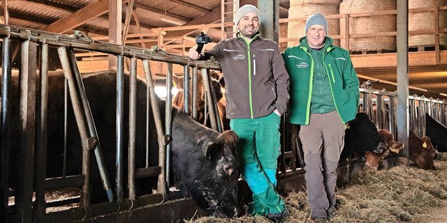 René Ritter (links) und Andreas Gass führen ihren Gemeinschaftshof zusammen und bauen seit fünf Jahren Linsen und vier Jahren Kichererbsen an.