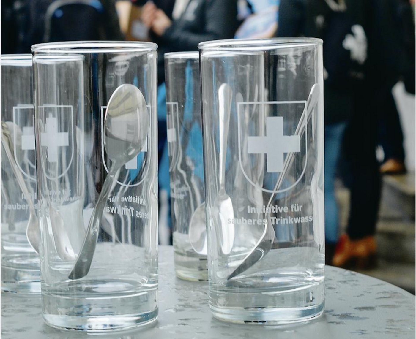 Sauberes Trinkwasser – nur einer von zig Ansprüchen, die an die Landwirtschaft gestellt werden. (Bild hja)