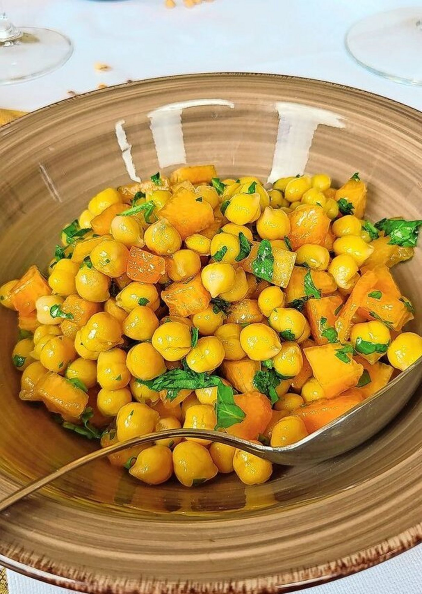 Kichererbsen als sommerlicher Salat mit Melone.