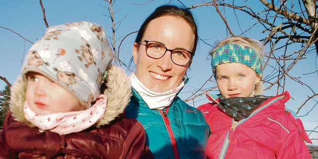 Mit 18 wurde Patricia Arnold unverhofft schwanger. Sohn Remo ist heute 13 Jahre alt. Sie heiratete ihren damaligen Freund Beat Arnold und hat mit ihm noch weitere Kinder, Giulia und Elisa. Sie ist stolz, auf sich und ihre Familie.(Bild Ruth Bossert)