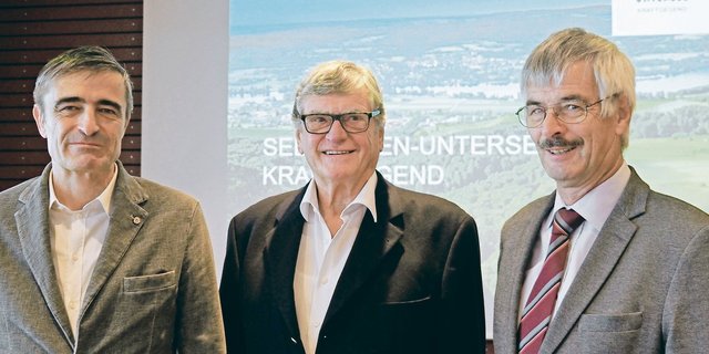 Thomas Harder, Roman Ochsner und Roland Werner (v. l. n. r.) sind die treibenden Kräfte hinter dem Label «Kraftgegend Seerücken-Untersee».(Bild Christian Weber)