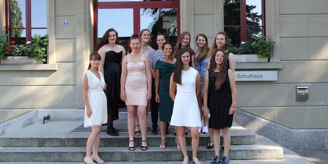 Die Klasse 3a Pferdefachleute EFZ Pferdepflege. (Bilder zVg)