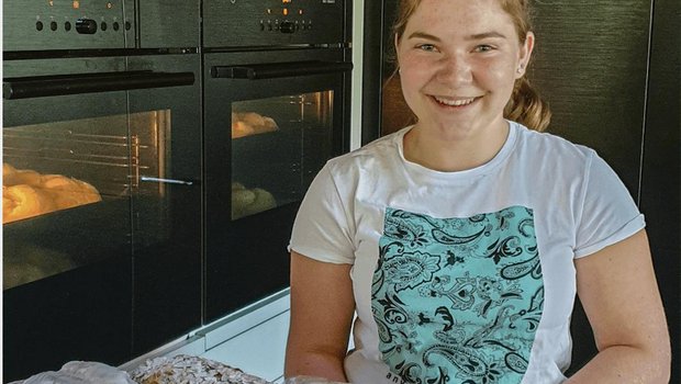 Leonie Affolter aus Fulenbach SO ist 16 Jahre alt und macht bei der Familie Reusser ein Pratikum. (Bild zVg)