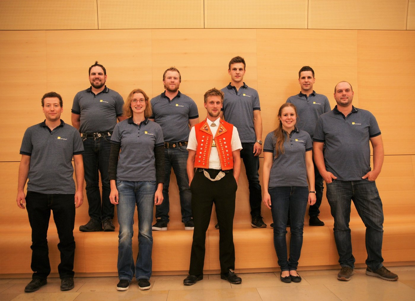 Das sind die Meisterlandwirte und die beiden diplomierten Bäuerinnen Höhere Fachprüfung, die am 25. September am Strickhof ihr Diplom entgegennehmen durften, (Bilder: Lara Zimmermann, Strickhof)