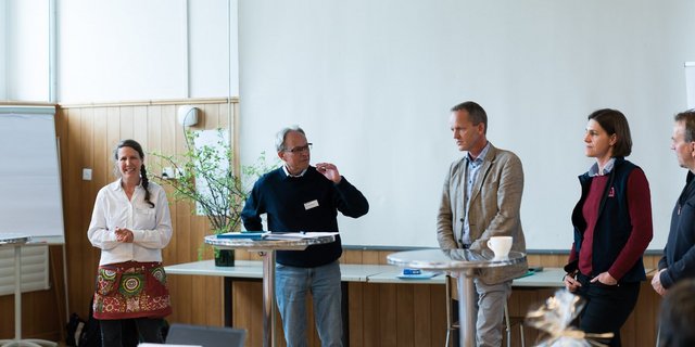 In der Podiumsdiskussion diskutierten die Vertreter der Gesundheitsdienste über den Stand der Dinge. (Bild zVg)