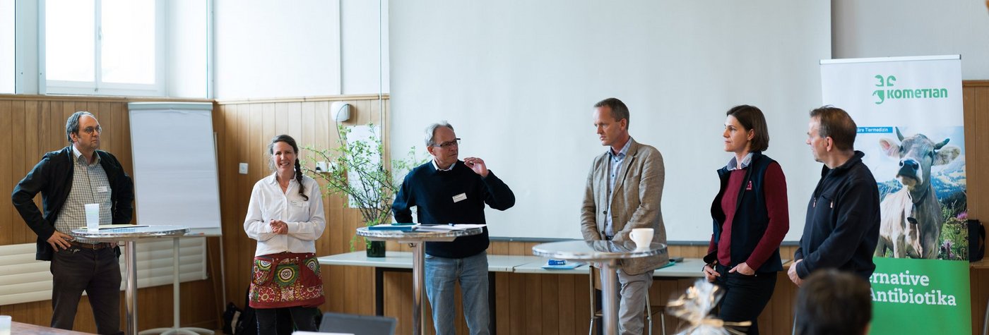 In der Podiumsdiskussion diskutierten die Vertreter der Gesundheitsdienste über den Stand der Dinge. (Bild zVg)