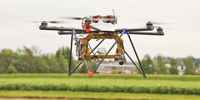 Drohnen gehören bei den deutschen Bauern schon bald zum Standard. (Bild lid)