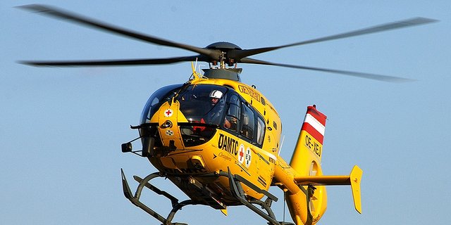 Österreichischer Rettungshelikopter. (Symbolbild Markus Schoepke/Flickr/CC BY-SA)