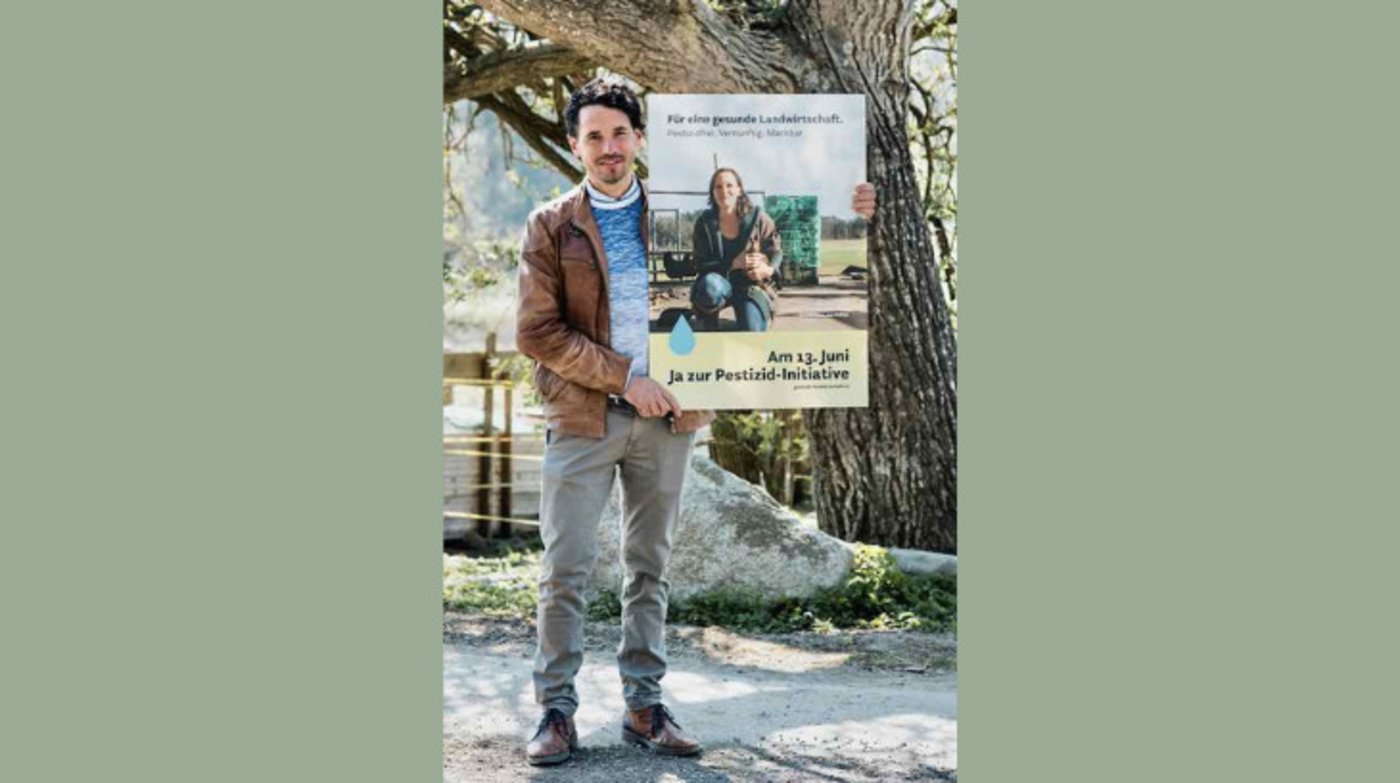 Christian Vessaz, Demeter-Vorstandsmitglied und Demeter-Winzer sagt von sich, vor der Umstellung habe er sich nicht vorstellen können, dass ein vollständiger Verzicht auf synthetische Pflanzenschutzmittel möglich sei. Nach drei Jahren habe er festgestellt: Es funktioniere. (Bild Demeter) 