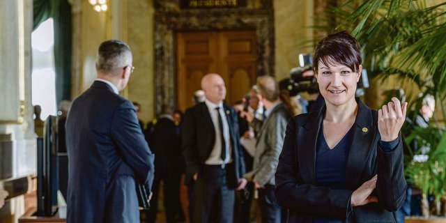 Christine Badertscher, hier in der Wandelhalle des Bundeshauses, sitzt für die grüne Partei im Nationalrat und wünscht sich, mehr Frauen vom Land trauten sich ein politisches Amt zu.  