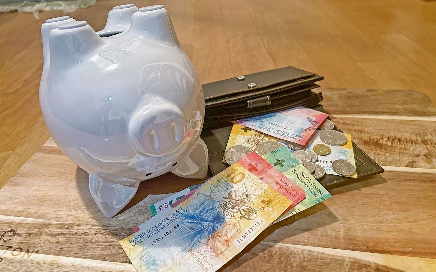 Ende Monat ist Kassensturz: Jede Familie will Zahlungsfristen einhalten, was mit der Teuerung nicht ganz einfach ist. 