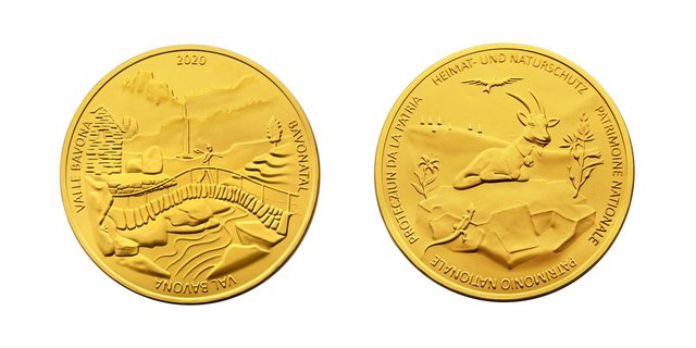 Vorder- und Rückseite des Schoggitalers 2020 «Faszination Bavonatal». (Bild Schoggitaler)