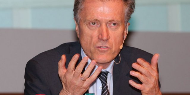 Migros setze primär auf Schweizer Fleisch, sei aber auch auf Importe angewiesen, so Herbert Bolliger, Präsident der Generaldirektion der Migros. (Bild H. Rüssli) 