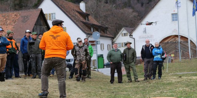 Drohnen kommen als Ergänzung zur konventionellen Verblendungsmethode zum Einsatz. (Bildquelle: Amt für Jagd und Fischerei GR)