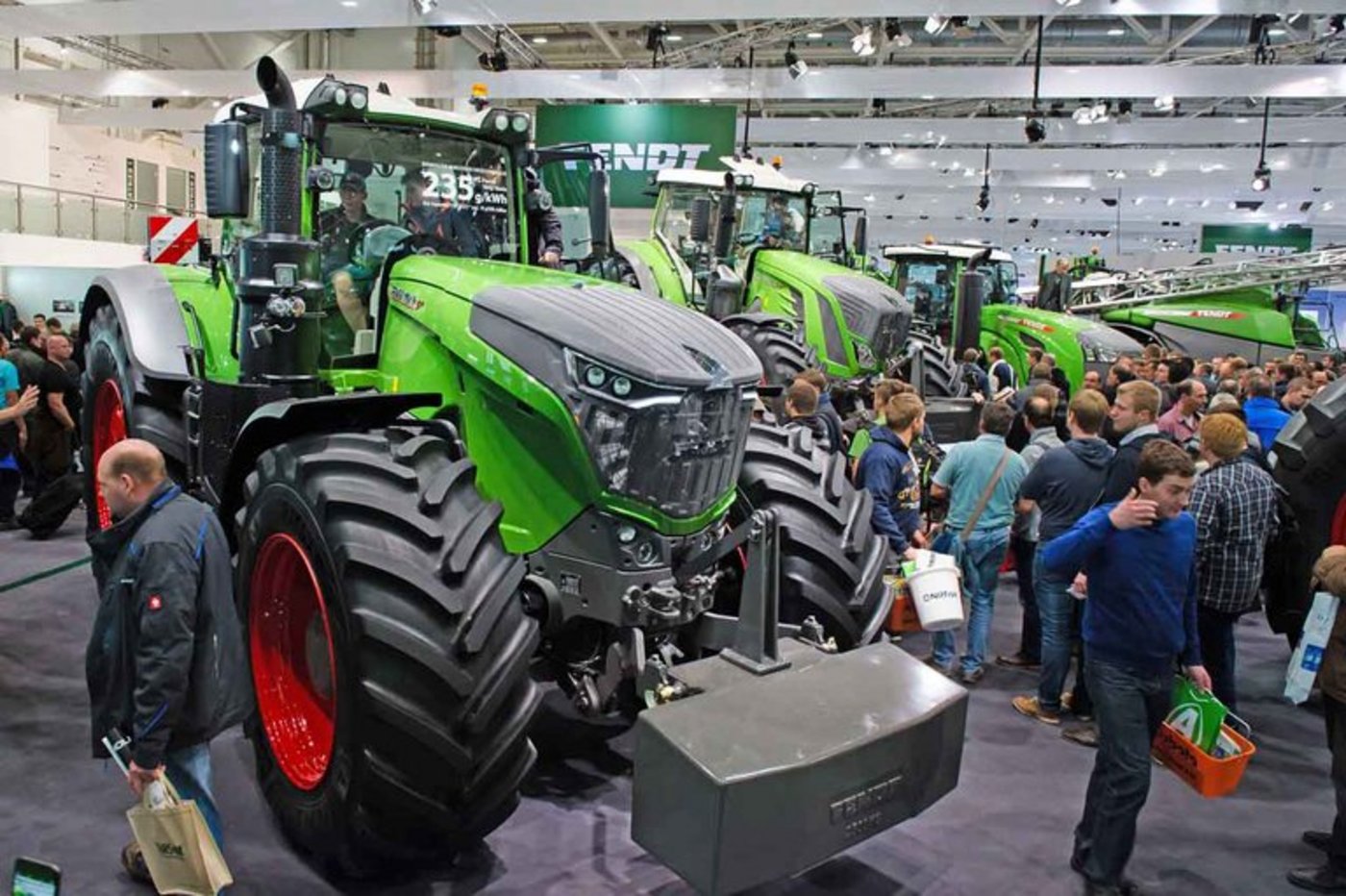 Gross, grösser, am grössten: An der Agritechnica gibt es unter anderem die neuesten Traktoren zu sehen. (Bild DLG)
