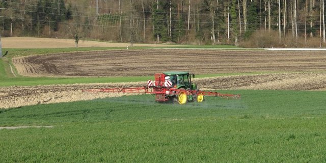 Die Landwirtschaft könne sich angesichts der Herausforderungen im Klima- und Umweltbereich keinen Stillstand leisten. (Bild Kleinbauern-Vereinigung)