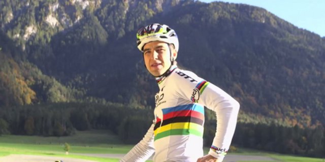 Nino Schurter in dem neuen Spot für Sauerkraut. (Bild Screenshot)