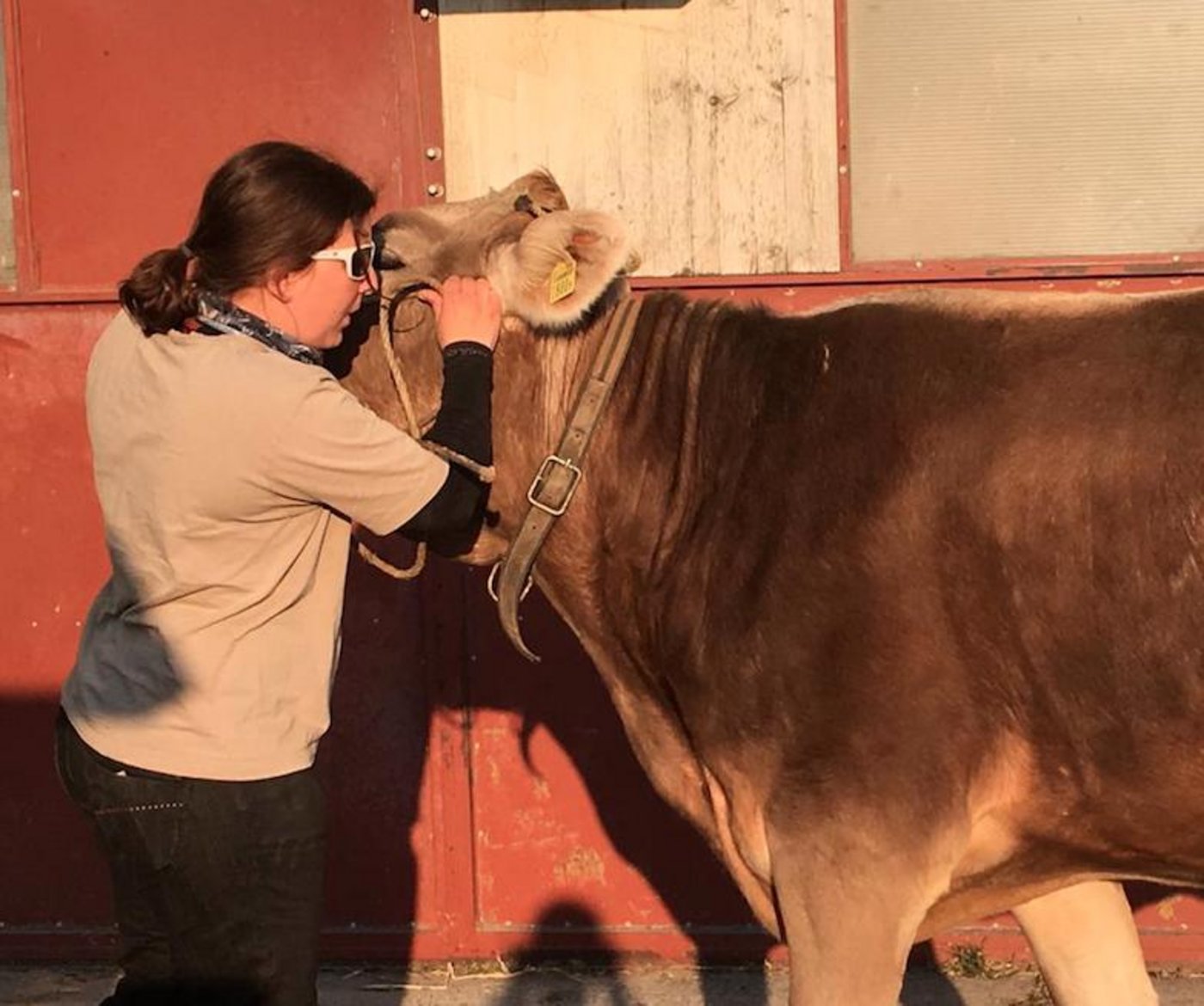 Ein Herz und eine Seele - BauernZeitung-Redaktorin Julia Overney mit Julischka. (Bild zVg)