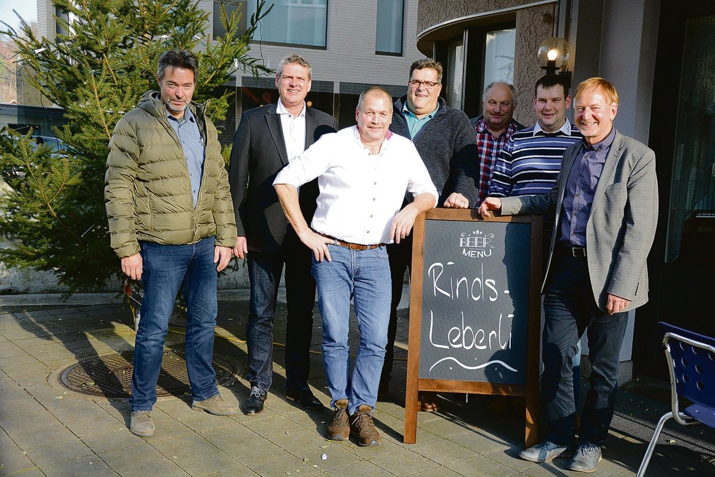 Trafen sich zum Austausch: (V. l. n. r.) Urs Iseli, Kunz Kunath AG; Peter Gerber, Produits Epagny; Ruedi Uhlmann, Lucarna Macana AG; Hans Peter Wolf, ASF AG; Werner Reutegger, Kunz Kunath AG; Oliver Stampfli, Carnosa AG; Peter Stadelmann, Kunz Kunath AG.(Bild sb)