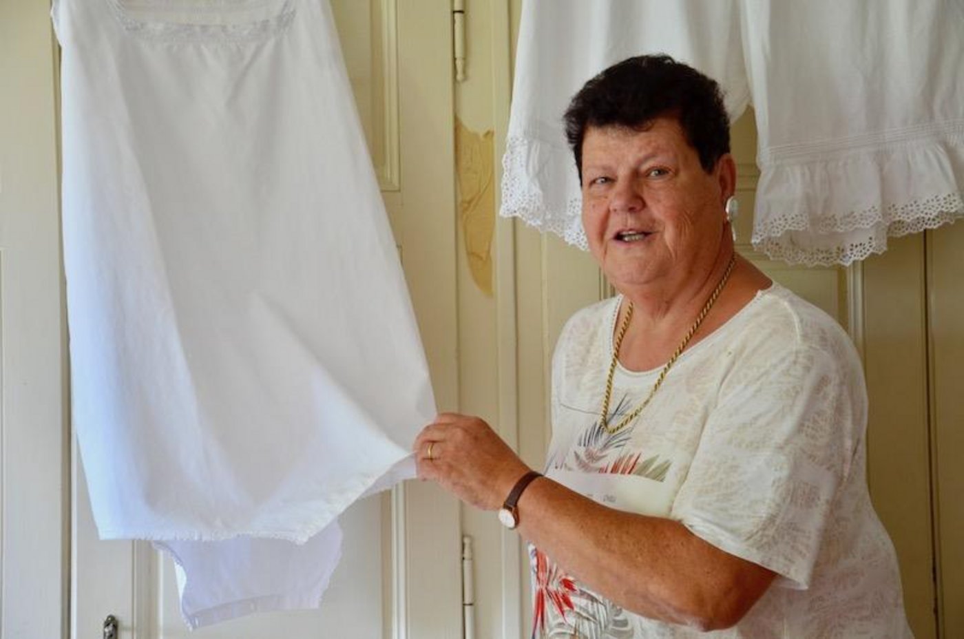 Mit tatkräftiger Unterstützung der Familie und mit viel Liebe fürs Detail hat Cécile Stamm «ihr» Schloss renoviert und eingerichtet. (Bilder Marianne Stamm)