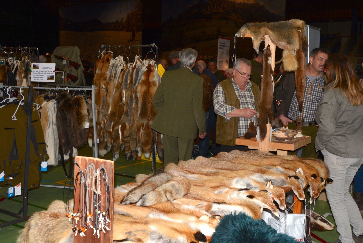 Am "Fäälimärt" wurde alles feil geboten, was die Jagd hergibt.