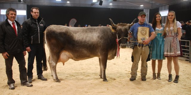 Miss Milchkuh wurde Dinmark Tamara, Heinz Gantenbein, Grabserberg. (Bilder Vrena Crameri)