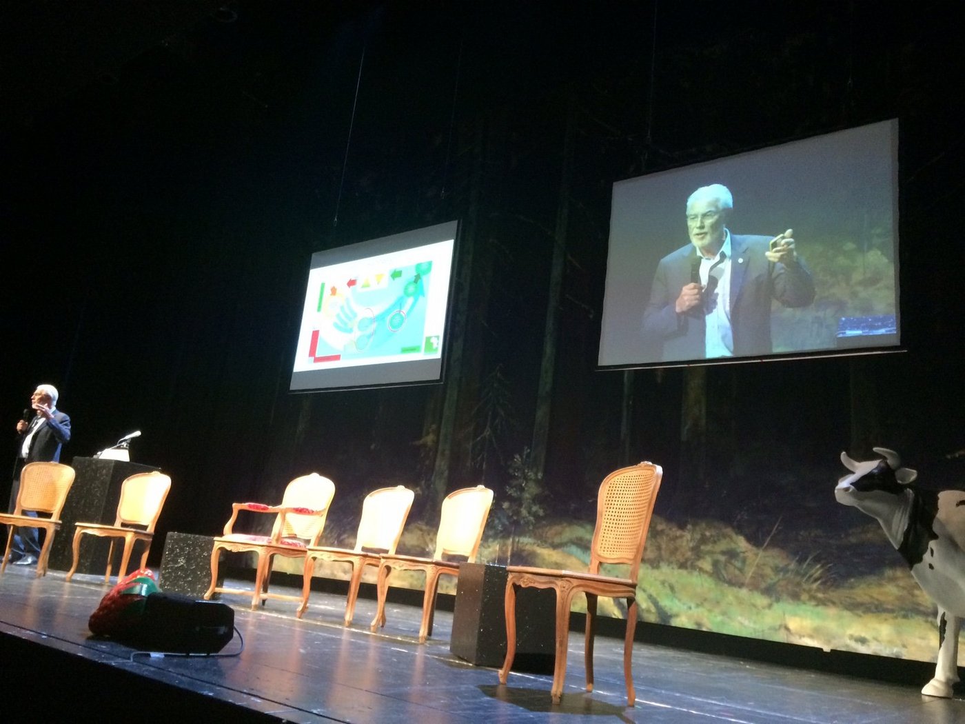 Hans-Rudolf Herren am Eco Naturkongress in Basel. (Bild akr)  