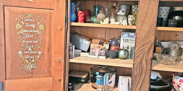 Wohin mit all den Sachen, die sich im Laufe der Zeit ansammeln? Ausmisten hilft auch, mit Altem abzuschliessen.