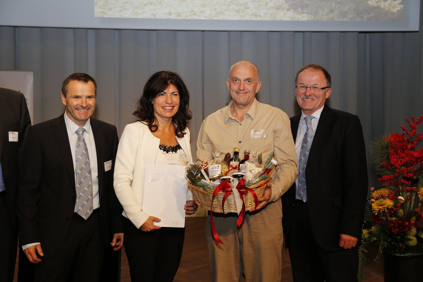 Urs Schneider (stv. SBV-Direktor) zusammen mit Susanne Giger (Radio SRF), Stefan Ulrich (SRF Regionaljournal) und Markus Rediger (Geschäftsführer LID). (Bild mw)