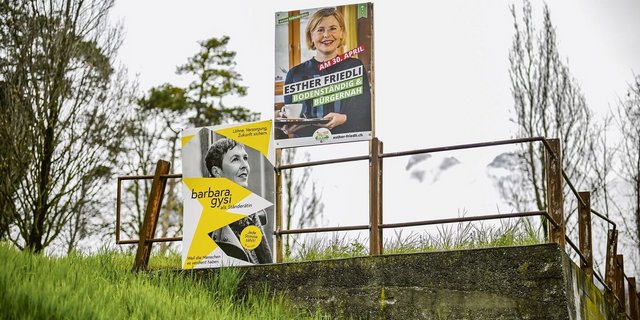 Weil die Ablenkungsgefahr am Strassenrand gross ist, dürfen Wahlplakate nicht überall aufgestellt werden.