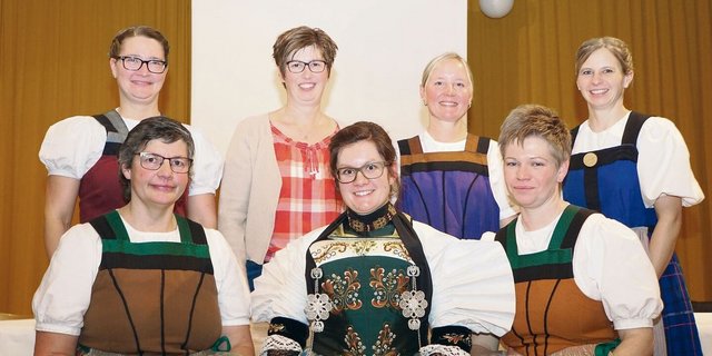 Vorstand Bäuerinnenverband Nidwalden: Regina Odermatt, Präsidentin Monika Lussi, Clelia Waser (vorne v. l.). Fabienne Zimmermann, Manuela Achermann (neu), Bernadette Gander, Claudia Gasser (hinten v. l.). 