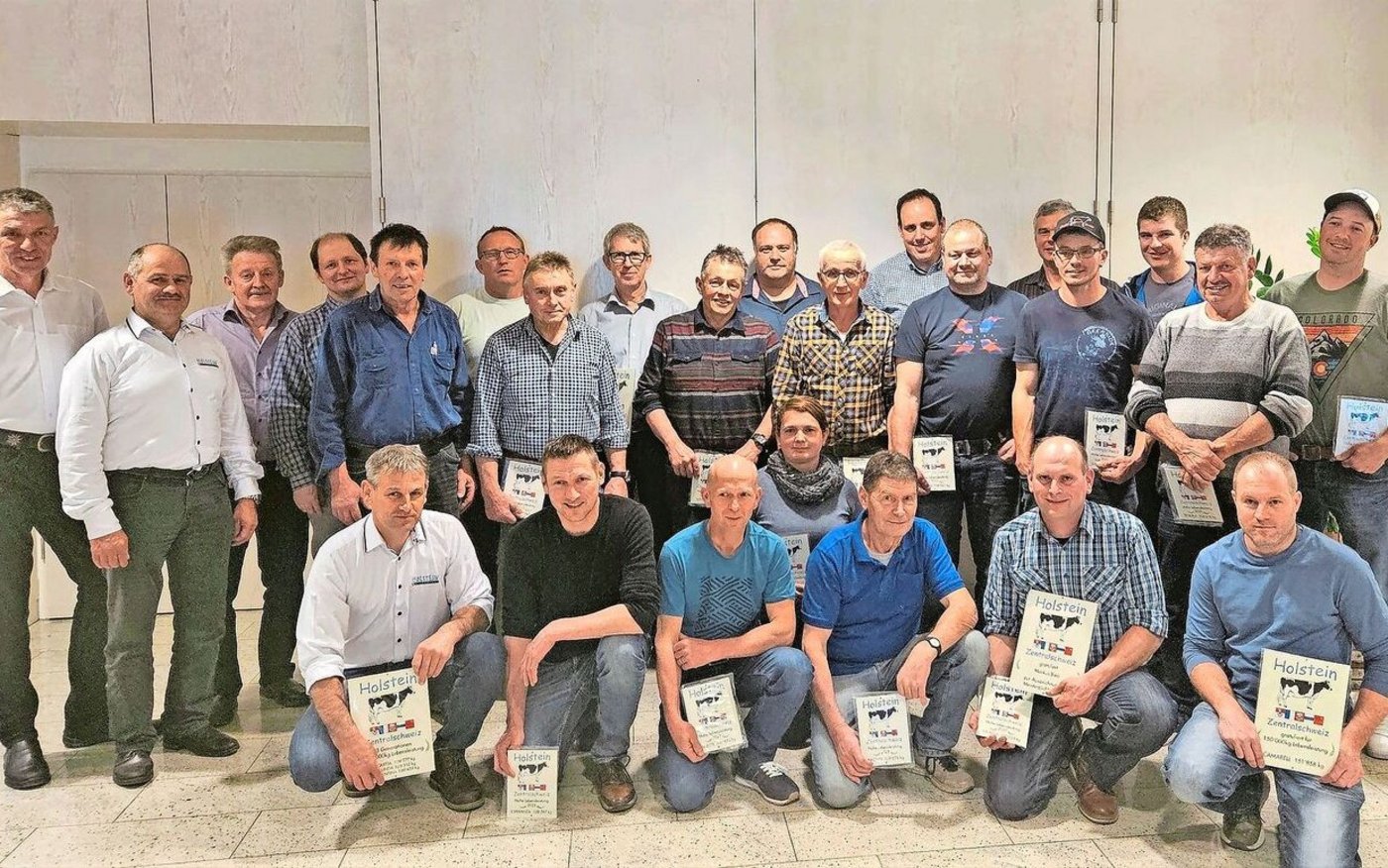 So viele erfolgreiche Zentralschweizer Holsteinzüchter wie noch nie konnten an der 23. Delegiertenversammlung für ihre langlebigen Kühe ausgezeichnet werden.