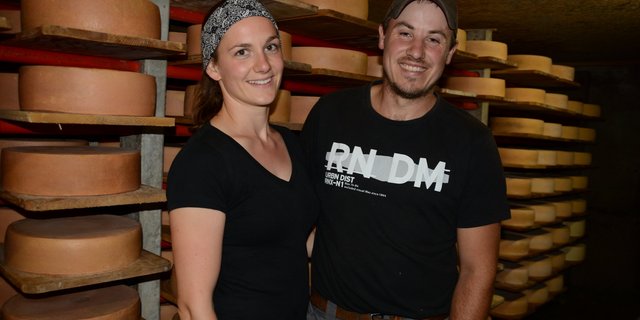 BauernZeitung-Redaktorin Andrea Gysin und ihr Partner Sepp Herger verbringen den Sommer auf der Musenalp im Urner Isenthal... (Bilder js)