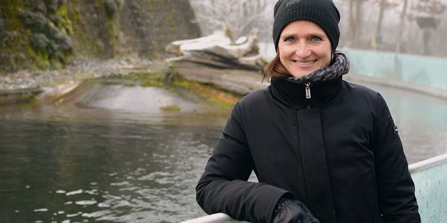 Friederike von Houwald ist die neue Direktorin des Berner Tierparks. Letzten September  löste die studierte Tiermedizinerin Bernd Schildger ab, der das Dählhölzli über zwanzig Jahre lang prägte.