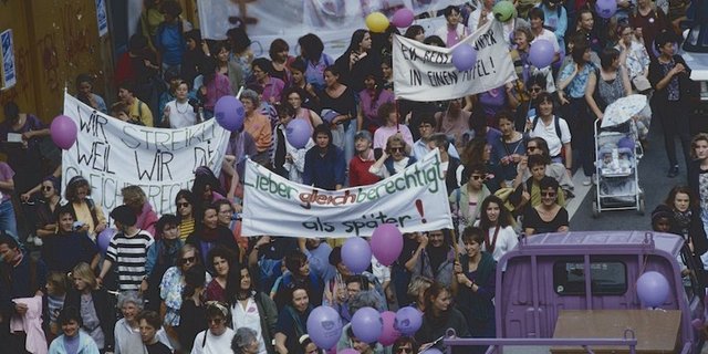 Nach 1991 streiken die Frauen in der Schweiz am 14. Juni 2019 erneut. Diese Mal sind auch Bäuerinnen dabei. (Bild ETH-Bibliothek/Comet Photo AG)