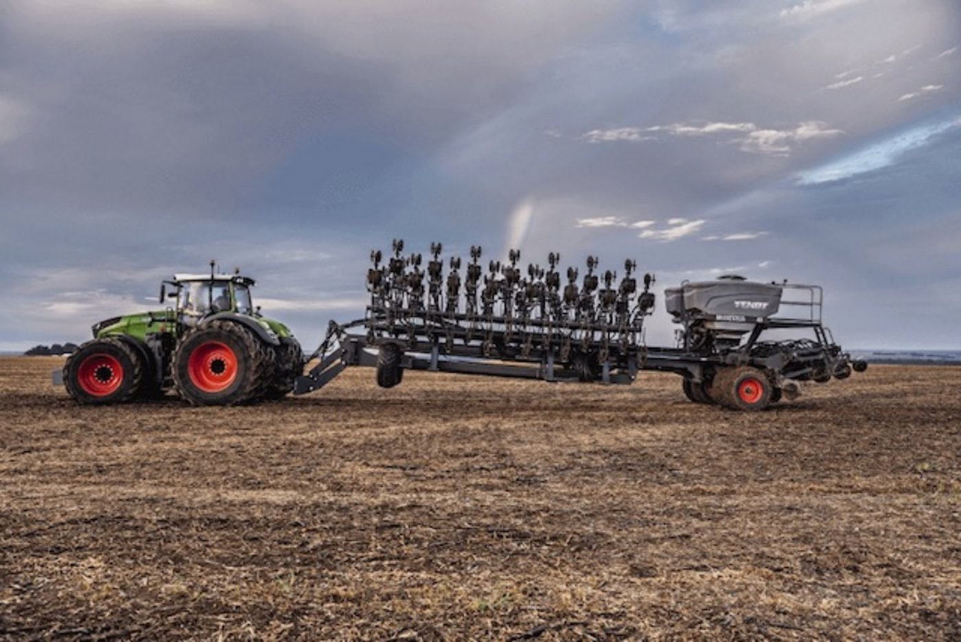 Die Maschine ist klappbar auf eine Breite von 4,3 Meter. (Bild Fendt)