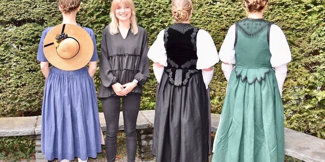 Cheyenne Michel (zweite von links) hat unseren Redaktionsmitarbeiterinnen Esther Thalmann, Lisa Dössegger und Eleonora Massini (v. l. n. r.) für den Tag der Tracht die Haare geflochten. Einmal von hinten... (Bild Jeanne Woodtli)