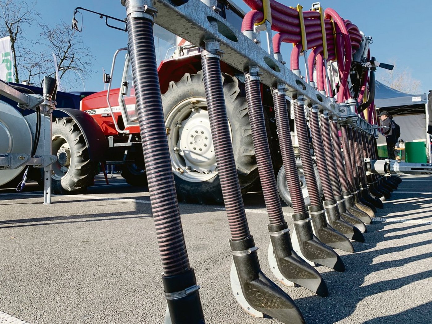 Gülletechnik ist im Dezember vor allem für Ausstellungszwecke im Einsatz: Moderne Systeme wurden letzte Woche am Chlausmärt Sursee präsentiert.  (Symbolbild Josef Scherer)