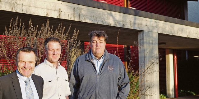 Sie referierten an der Wülflinger Wintertagung (v. l. n. r.): Urs Scheider, Stellvetretender Direktor des Schweizer Bauernverbands; Marc Peter, Präsident Landwirtschaftlicher Bezirksverein Winterthur und ZBV-Geschäftsführer Ferdi Hodel.(Bild Christian Weber)