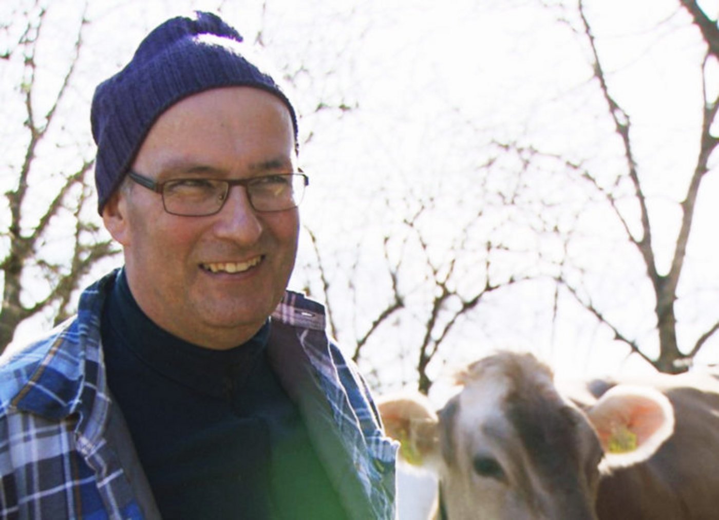 Im Element auch auf dem Betrieb: Markus Ritter zuhause in Altstätten SG. (Screenshot SRF)