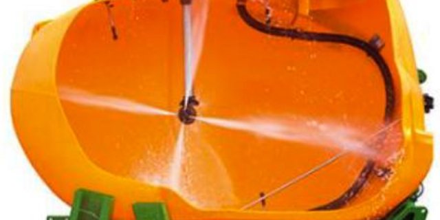 Mit dem kontinuierlichen Innenreinigungssystem (Querschnitt im Bild) sollen Punkteinträge in Gewässer 70 bis 80 Prozent reduziert werden. (Screenshot BLW Präsentation)