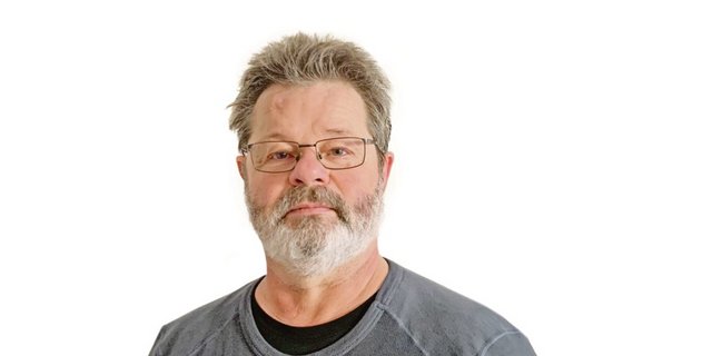 Andrea Accola arbeitet am Plantahof in Landquart (Graubünden) als Werkführer Feldbau und Versuchswesen. (Bild Plantahof)