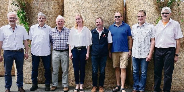 Stelldichein von Ehemaligen und der aktuellen Verbandsspitze am Jubiläumsanlass auf dem Holderhof.